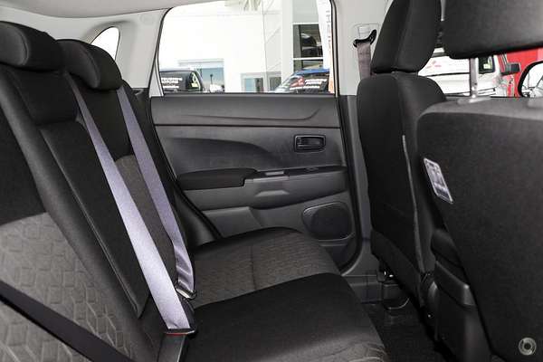 2024 Mitsubishi ASX ES XD