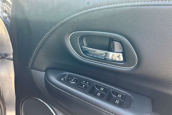 2017 Honda HR-V VTi-L