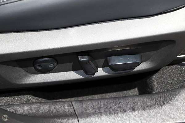 2024 Mitsubishi Outlander LS ZM