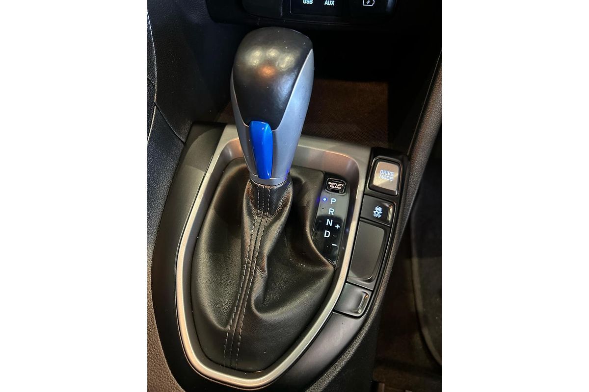 2020 Hyundai Veloster JS