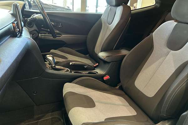 2020 Hyundai Veloster JS