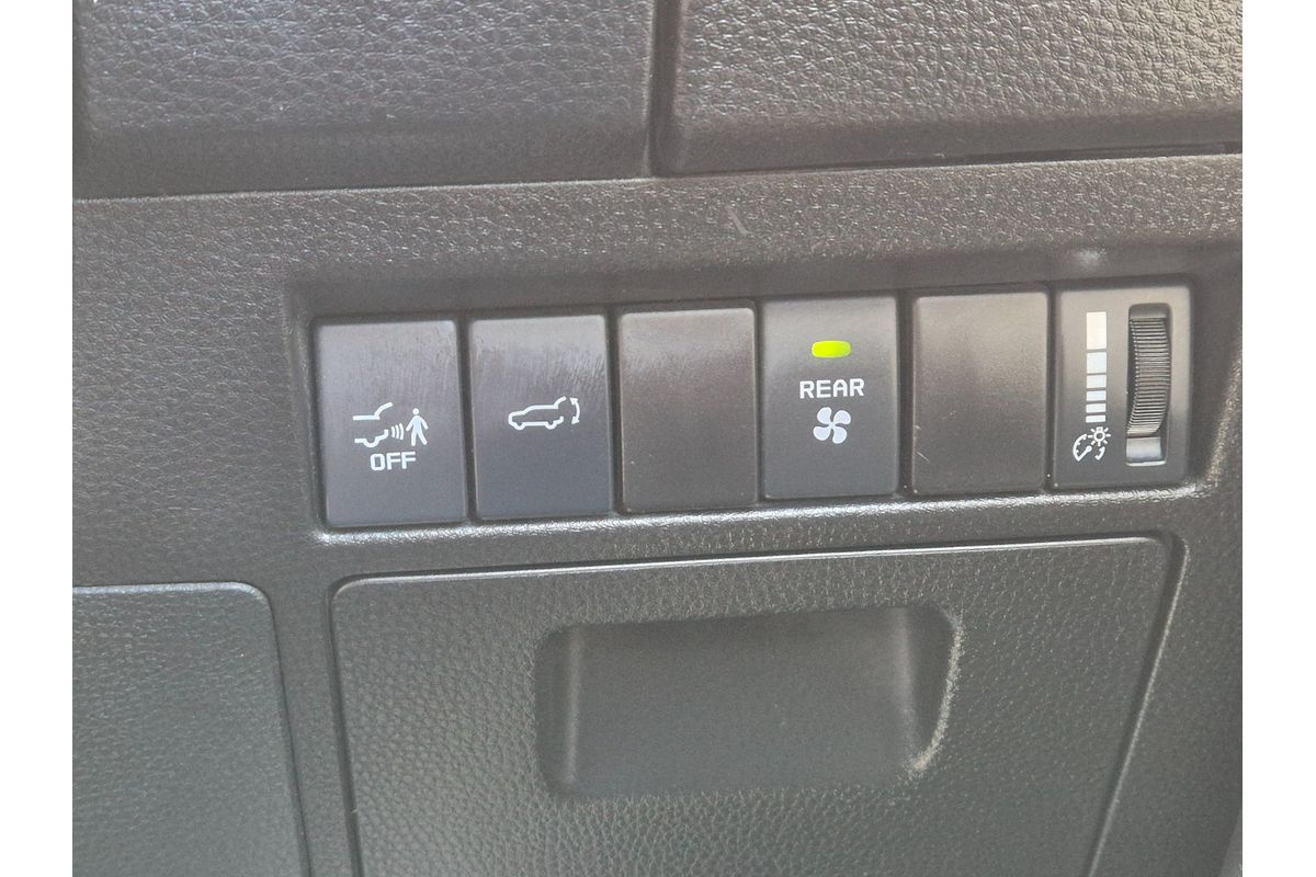 2023 Isuzu MU-X LS-U