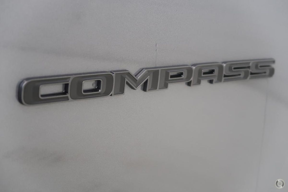 2023 Jeep Compass S-Limited M6