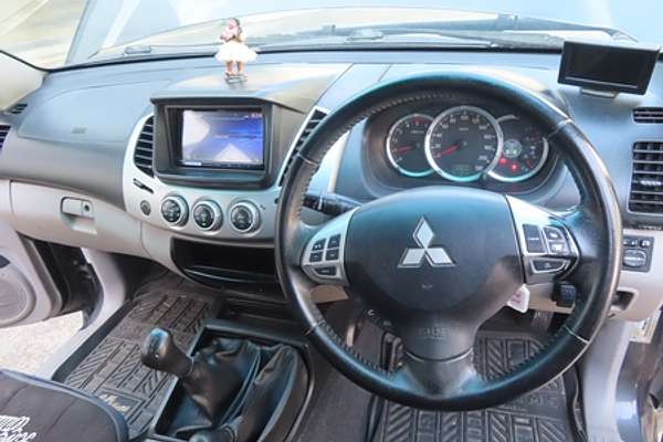 2012 Mitsubishi Triton GLX-R MN 4X4