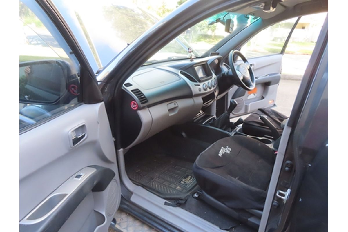 2012 Mitsubishi Triton GLX-R MN 4X4
