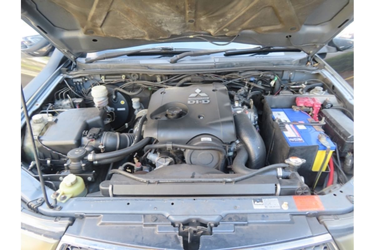 2012 Mitsubishi Triton GLX-R MN 4X4