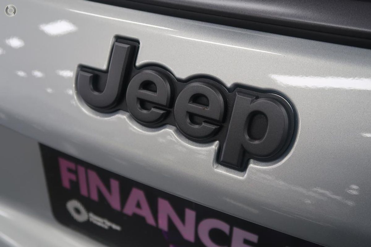 2023 Jeep Compass S-Limited M6