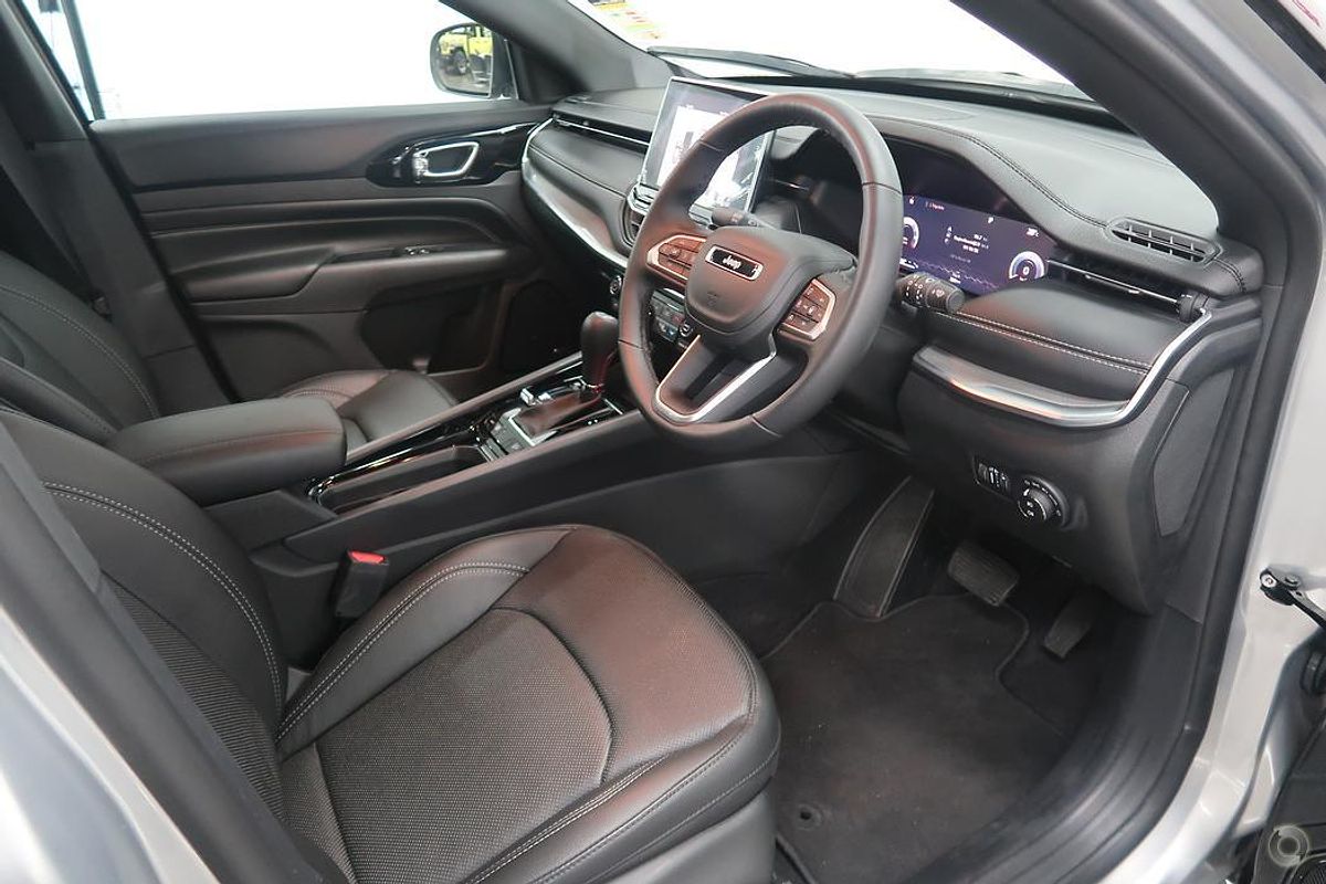 2023 Jeep Compass S-Limited M6