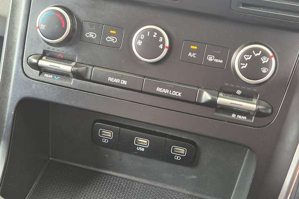 2022 Kia Carnival S KA4