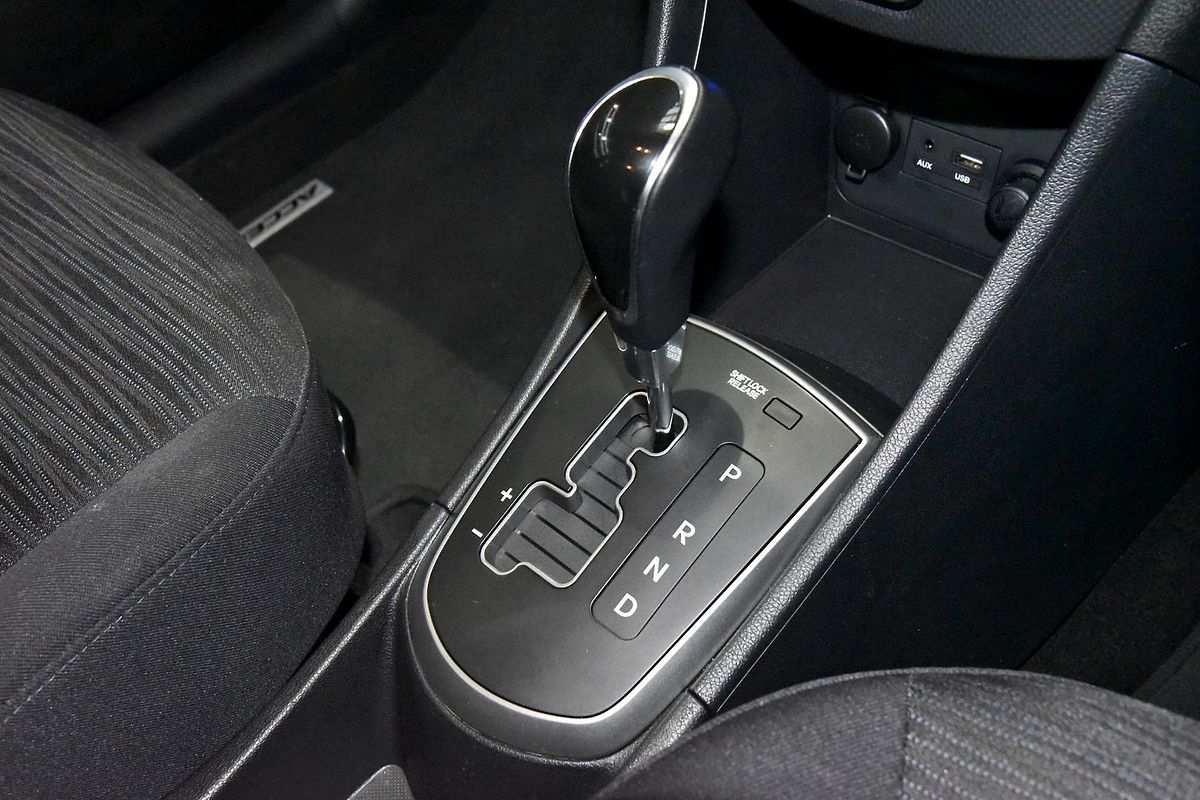 2019 Hyundai Accent Sport RB6