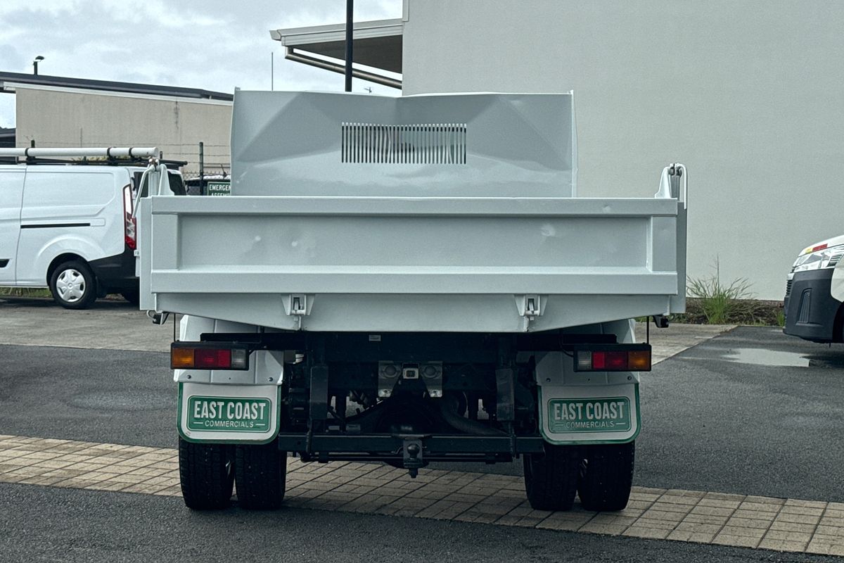 2019 Fuso Canter 815 SWB