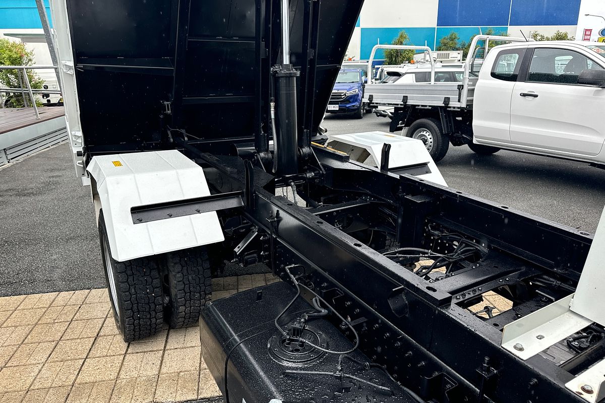 2019 Fuso Canter 815 SWB
