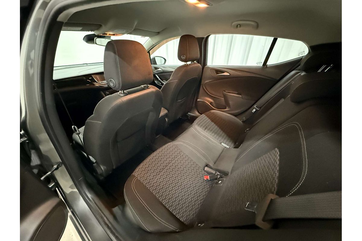 2019 Holden Astra R BK