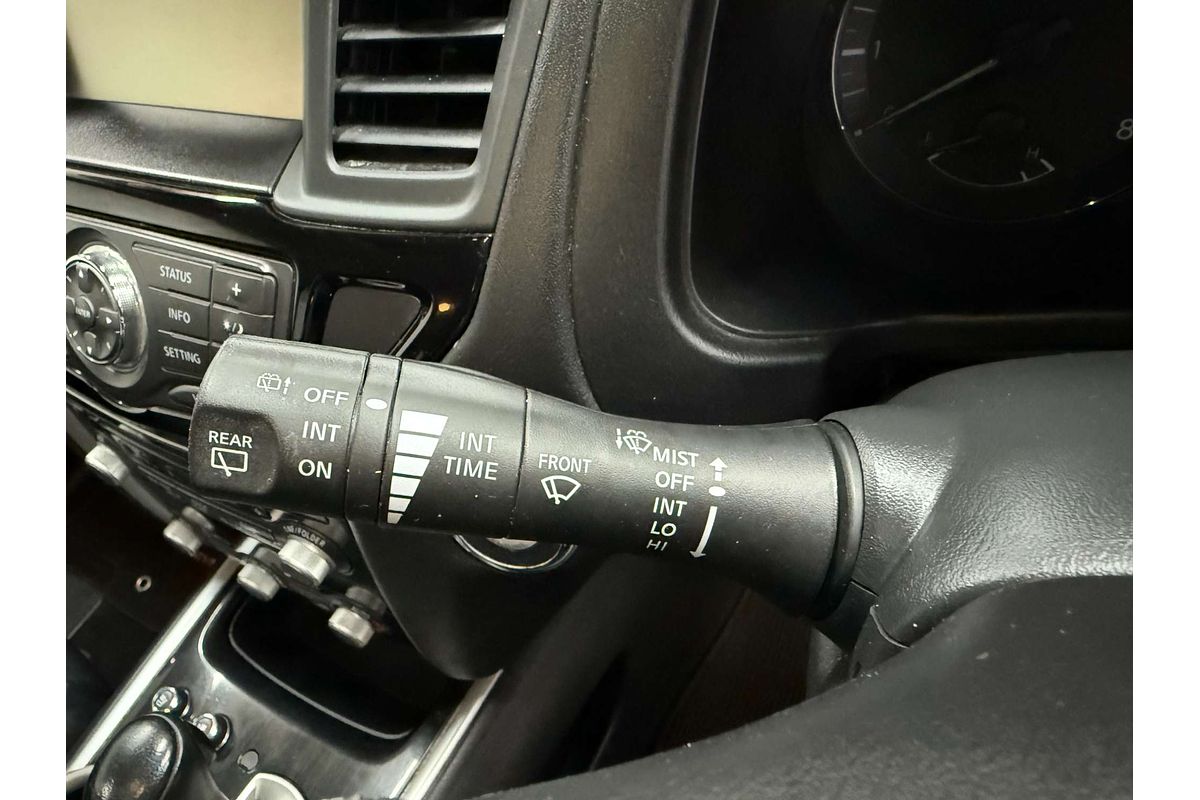 2013 Nissan Pathfinder Ti R52