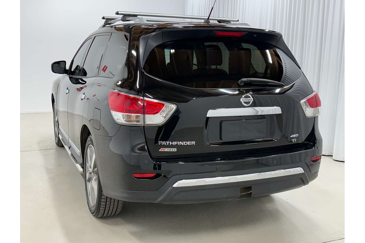 2013 Nissan Pathfinder Ti R52