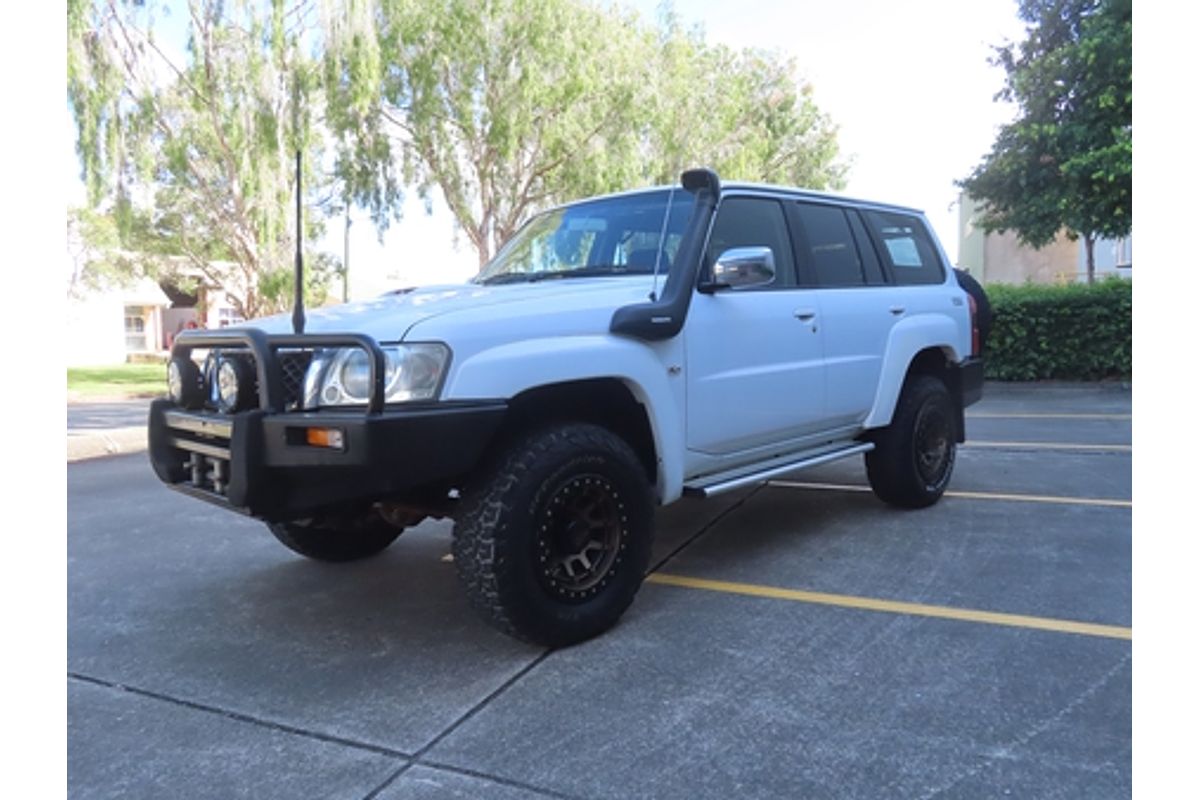 2005 Nissan Patrol ST-S GU IV