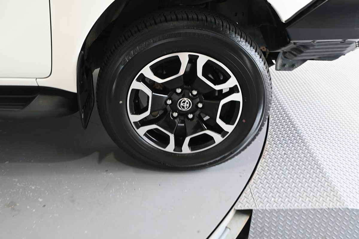 2021 Toyota Hilux SR5 GUN126R 4X4