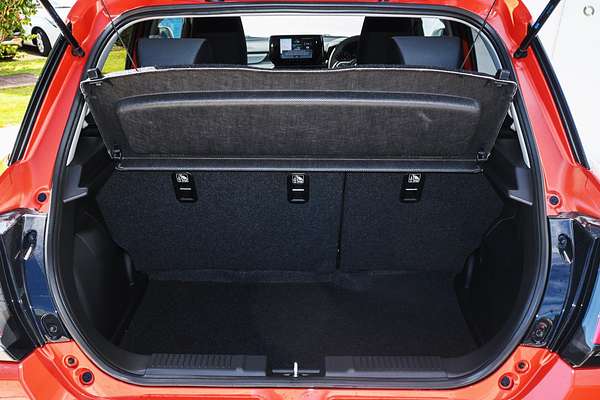 2024 Suzuki Swift Hybrid Plus UZ