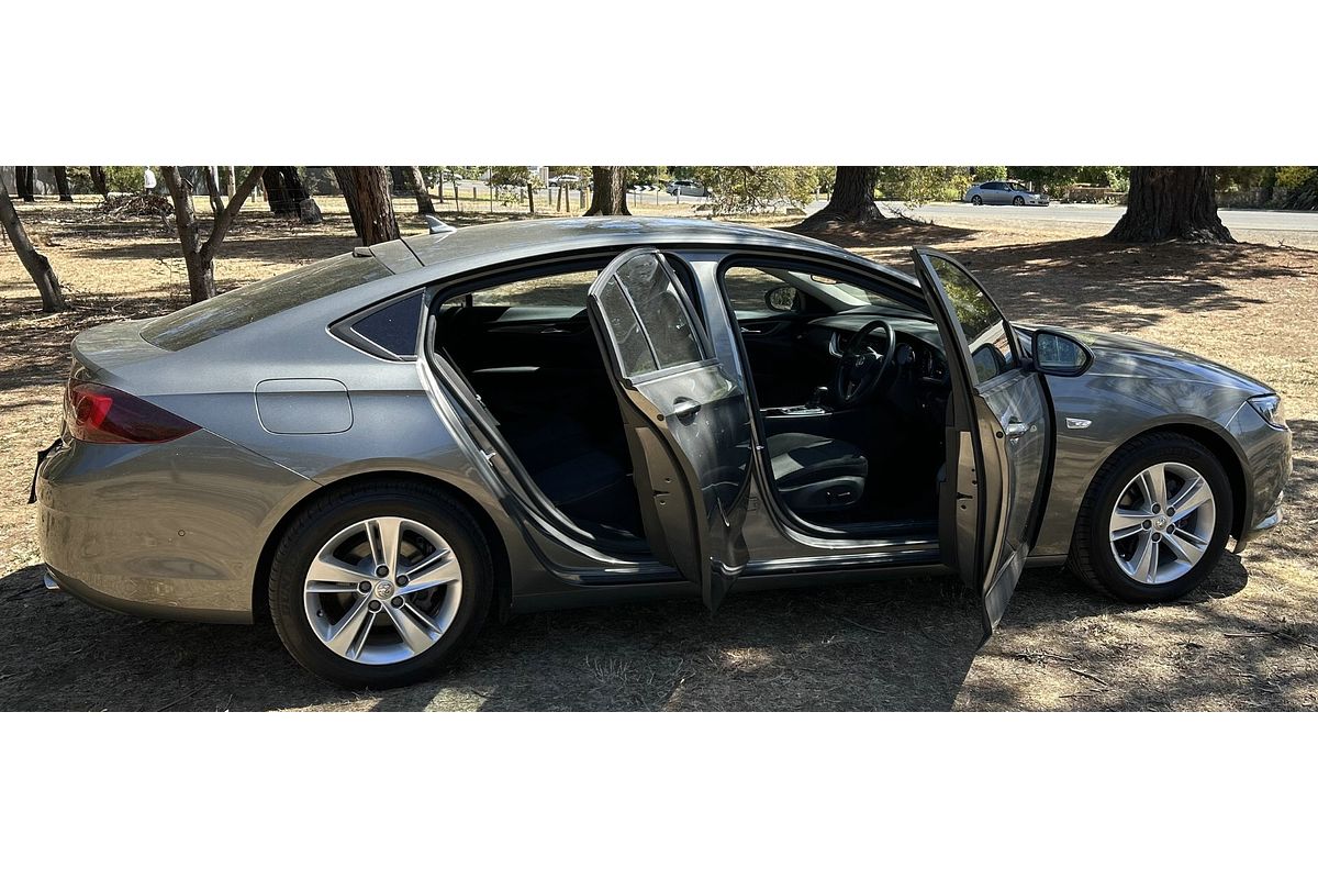 2019 Holden Commodore LT ZB