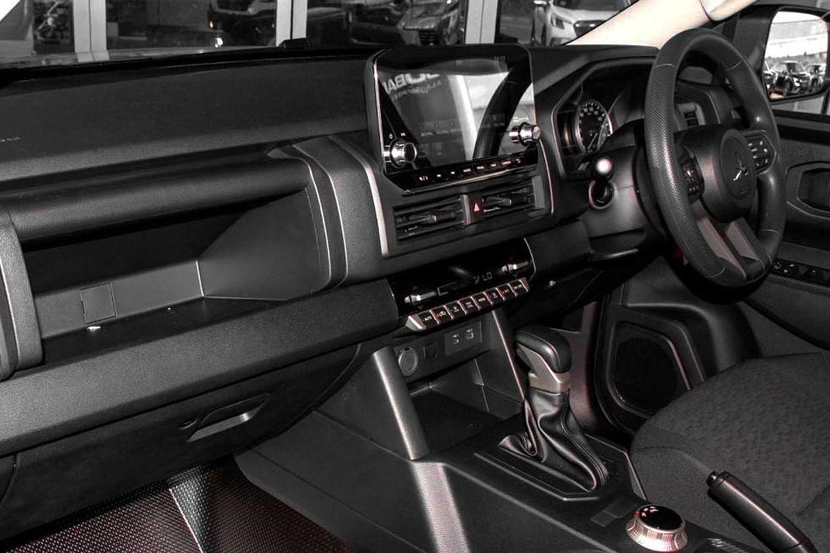 2024 Mitsubishi Triton GLX MV