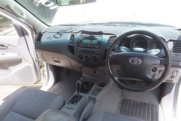 2006 Toyota Hilux SR KUN26R 4X4