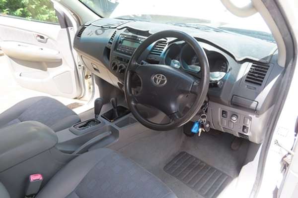 2006 Toyota Hilux SR KUN26R 4X4