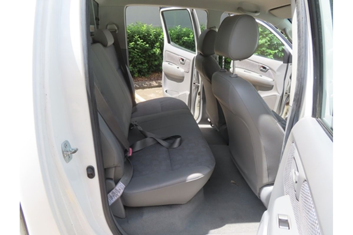 2006 Toyota Hilux SR KUN26R 4X4