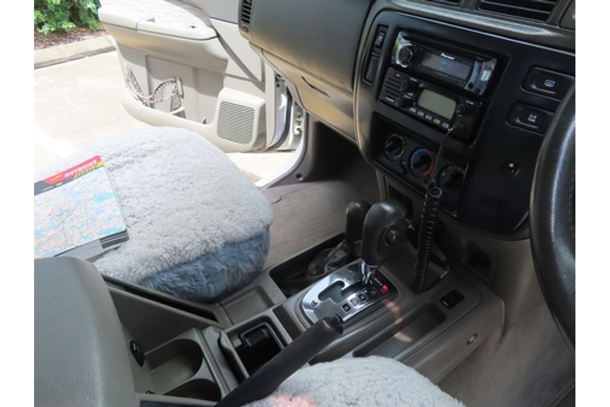 2001 Nissan Patrol ST GU III