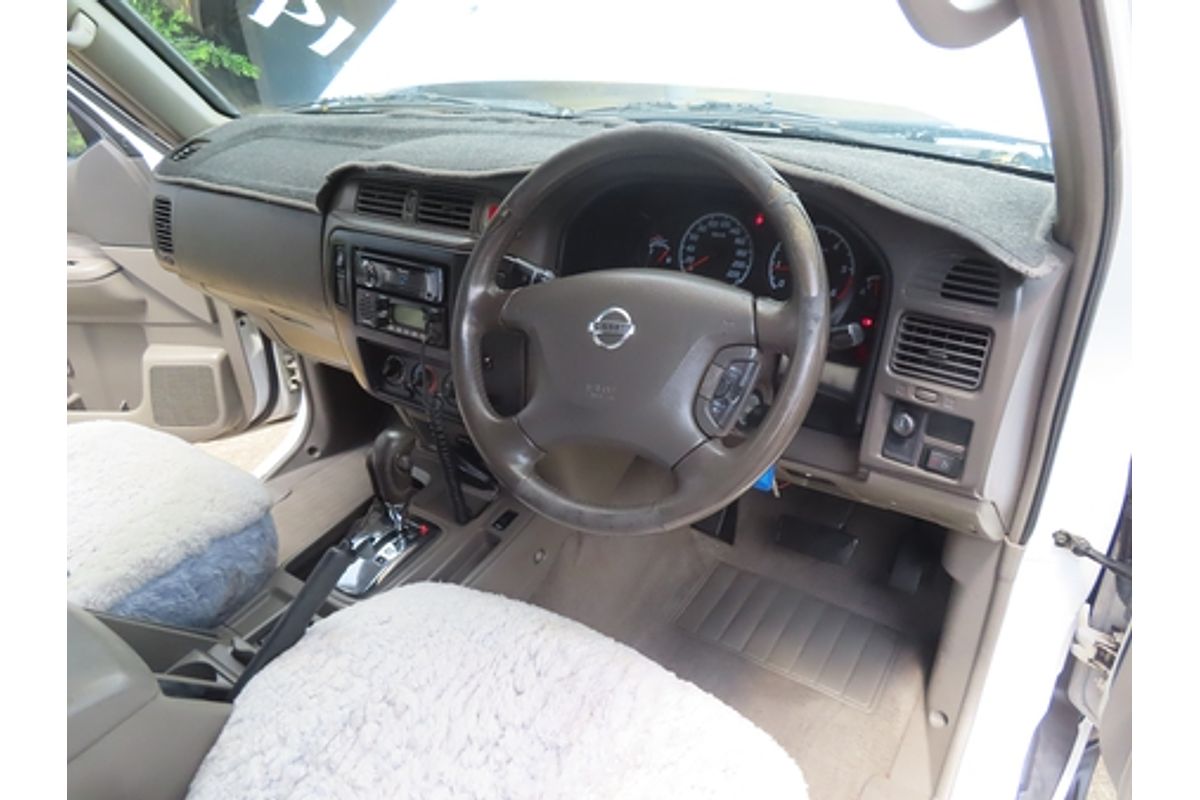 2001 Nissan Patrol ST GU III
