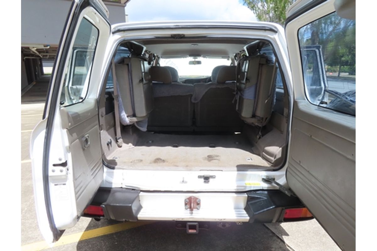 2001 Nissan Patrol ST GU III