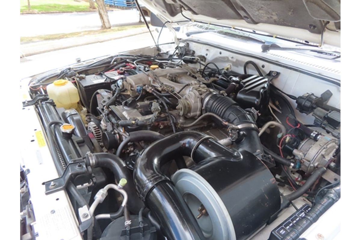 2001 Nissan Patrol ST GU III
