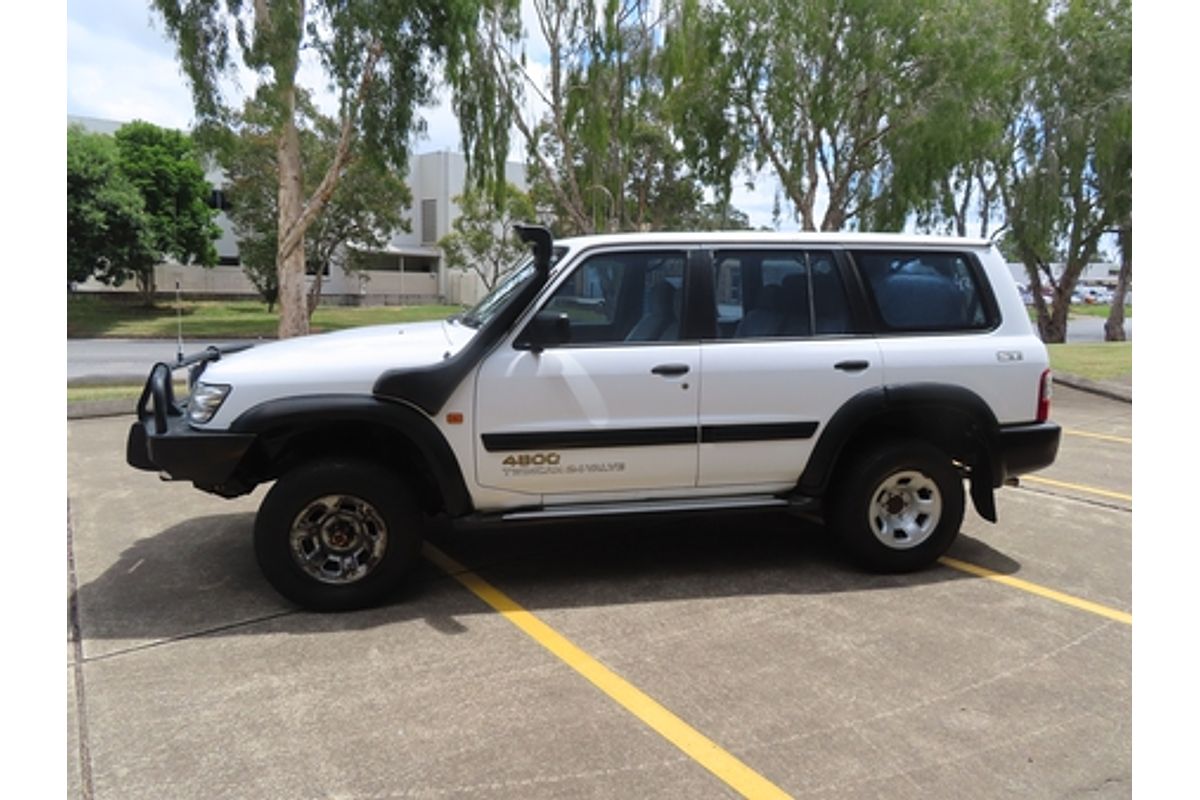 2001 Nissan Patrol ST GU III