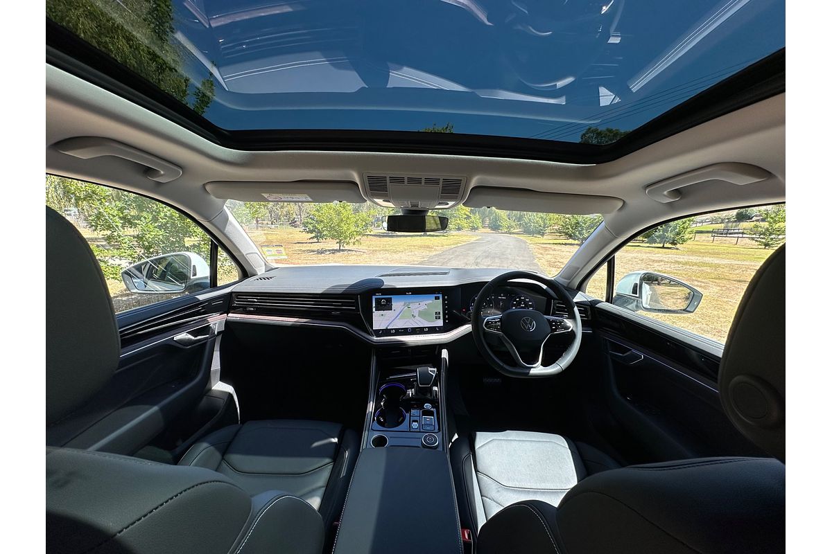 2024 Volkswagen Touareg 170TDI RC