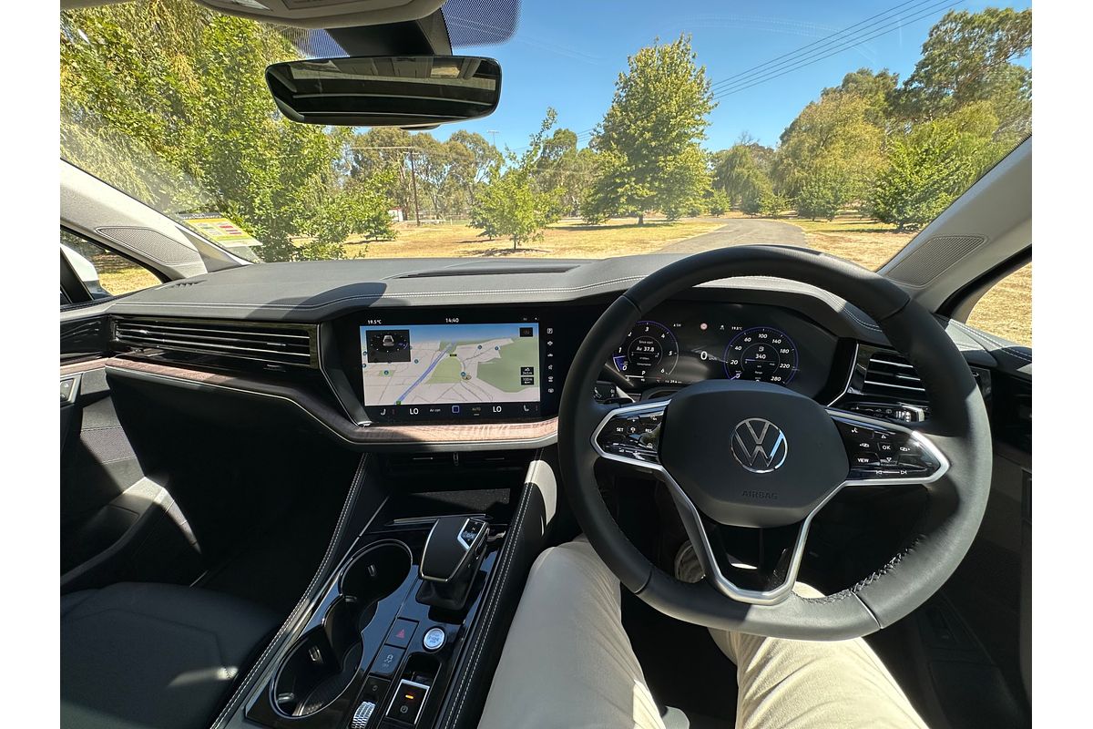 2024 Volkswagen Touareg 170TDI RC