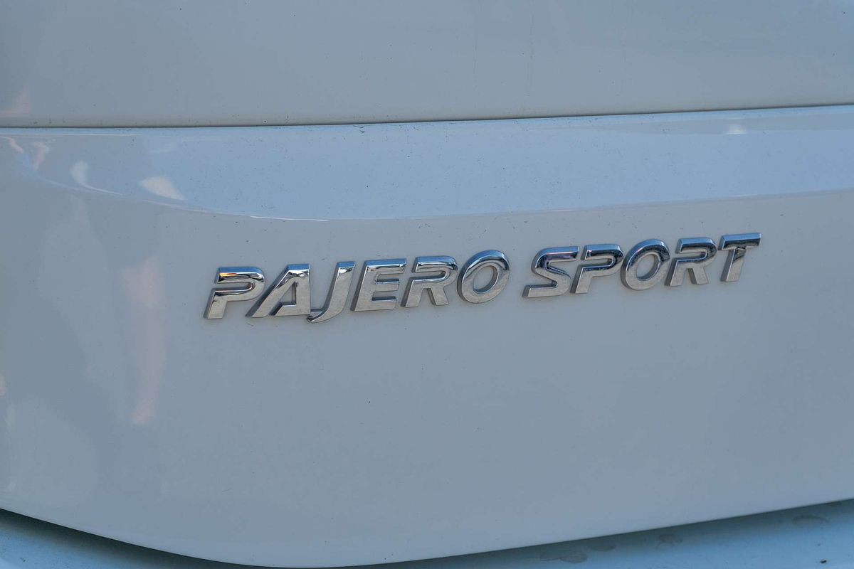 2022 Mitsubishi Pajero Sport GLX QF