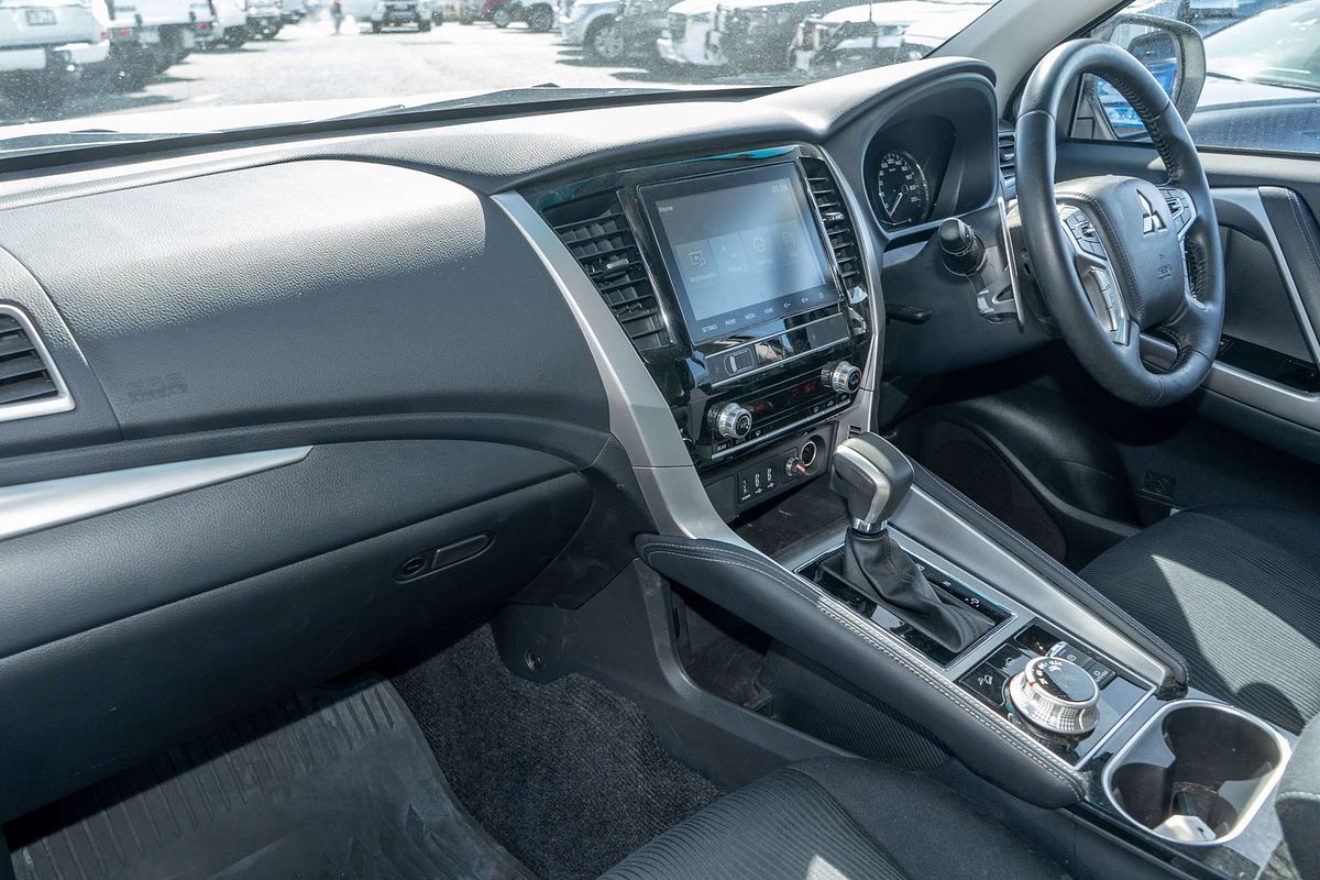 2022 Mitsubishi Pajero Sport GLX QF