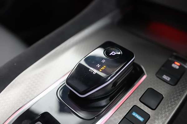 2024 Nissan QASHQAI N-DESIGN e-POWER J12