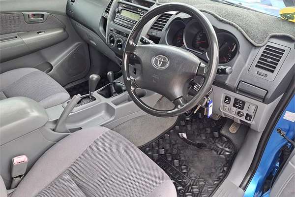 2005 Toyota Hilux SR5 KUN26R 4X4