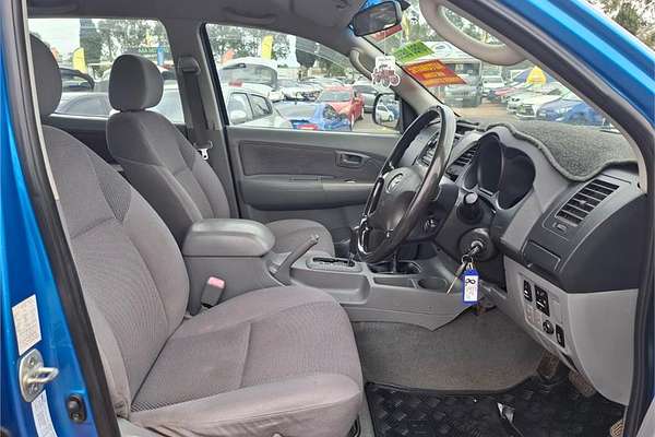 2005 Toyota Hilux SR5 KUN26R 4X4