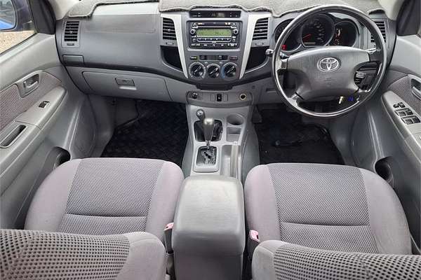 2005 Toyota Hilux SR5 KUN26R 4X4