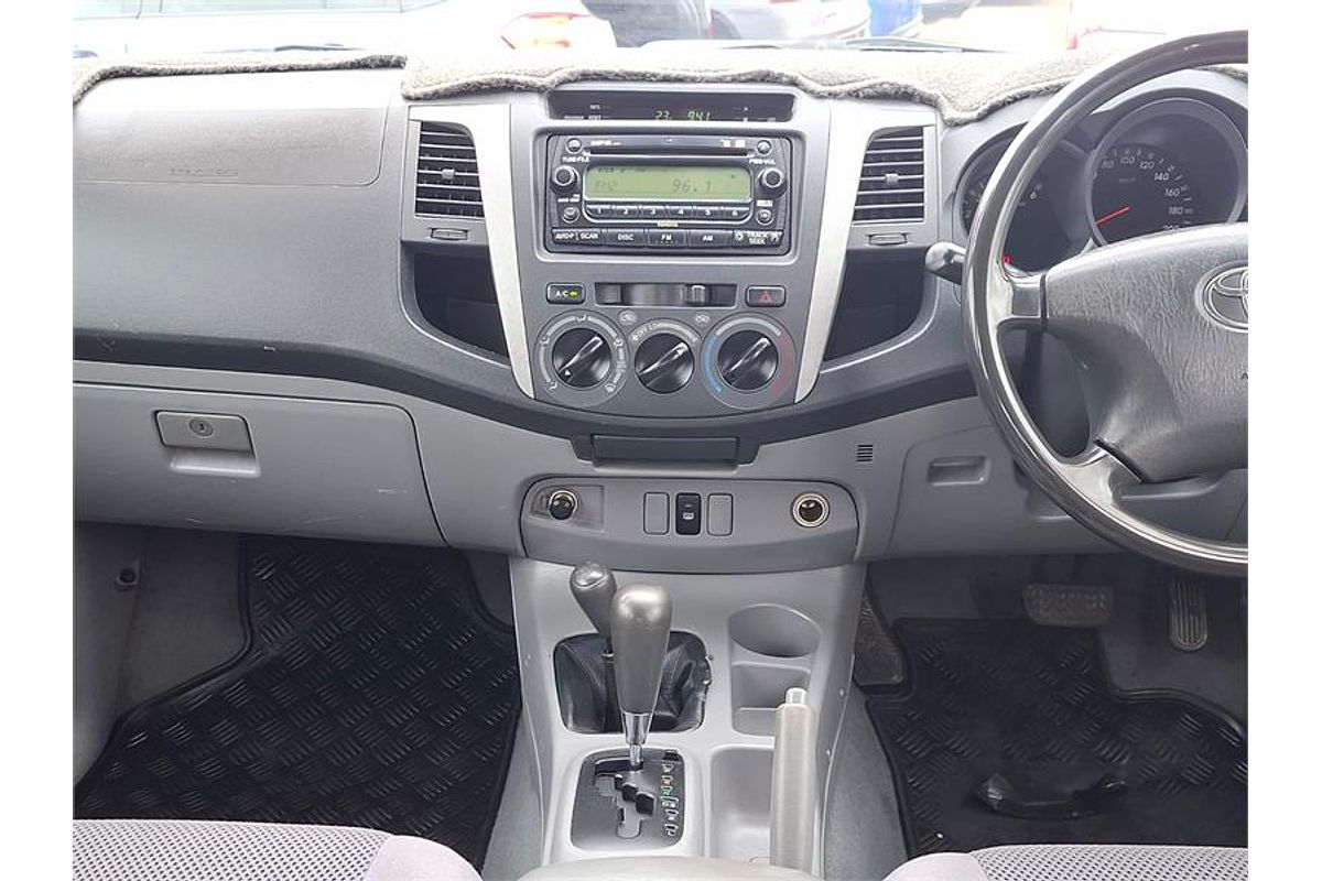 2005 Toyota Hilux SR5 KUN26R 4X4