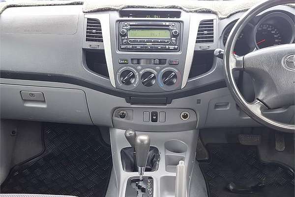 2005 Toyota Hilux SR5 KUN26R 4X4