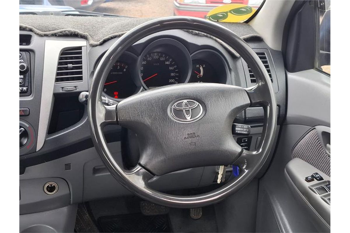 2005 Toyota Hilux SR5 KUN26R 4X4
