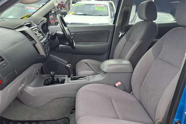 2005 Toyota Hilux SR5 KUN26R 4X4
