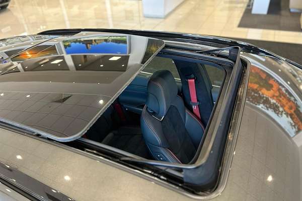 2023 Genesis GV70 2.5T AWD JK.V2