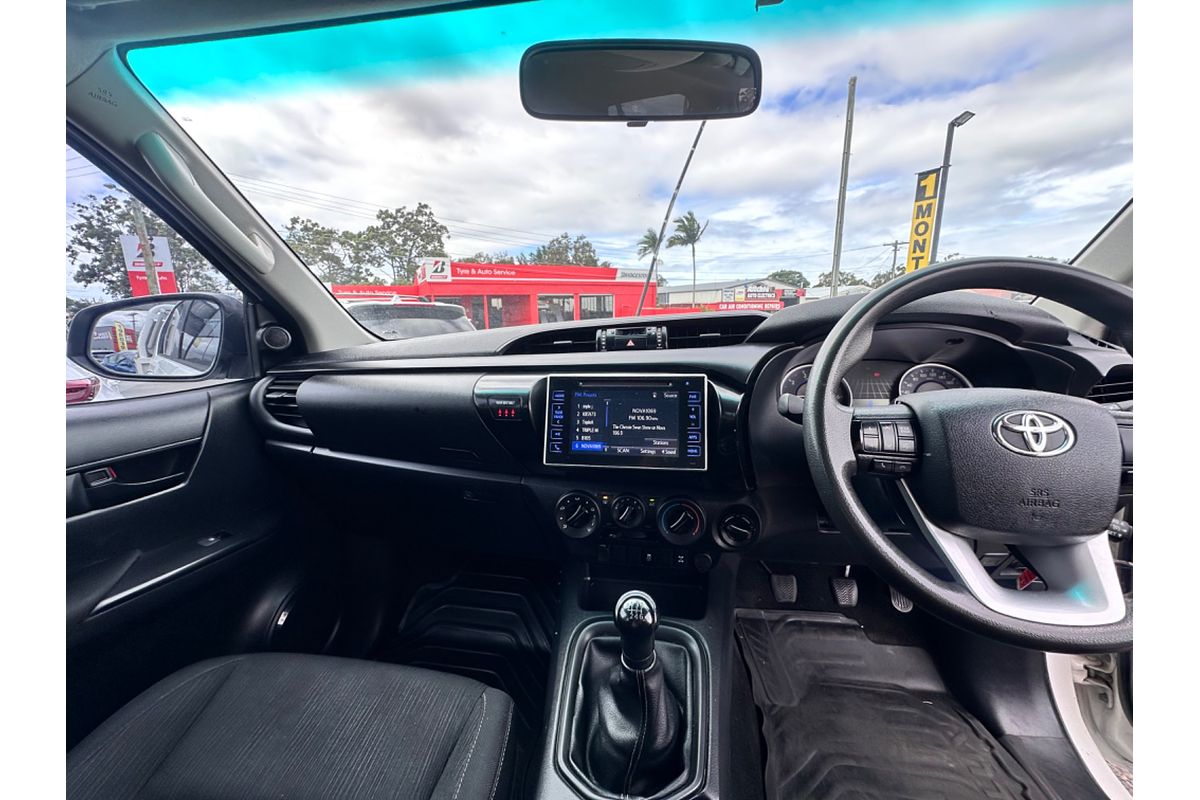 2017 Toyota Hilux SR GUN126R 4X4