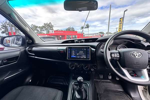 2017 Toyota Hilux SR GUN126R 4X4
