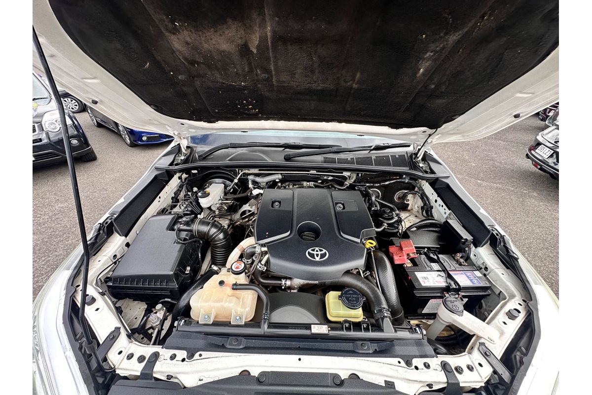 2017 Toyota Hilux SR GUN126R 4X4