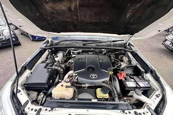2017 Toyota Hilux SR GUN126R 4X4