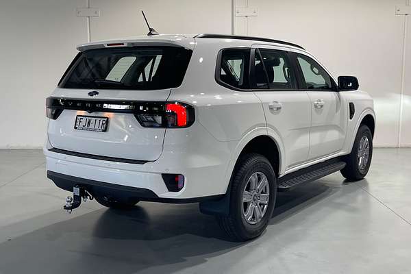 2024 Ford Everest Ambiente